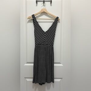 Loft black and white cross cross back knit dress. Size petite small